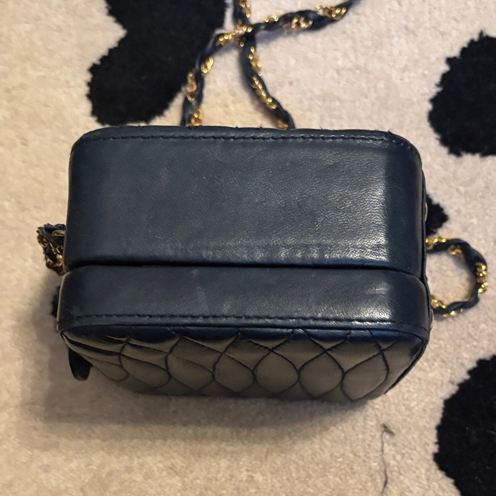 Vintage Navy Giorgio Beverly Hills Quilted Crossbody Bag - Picture 8 of 9